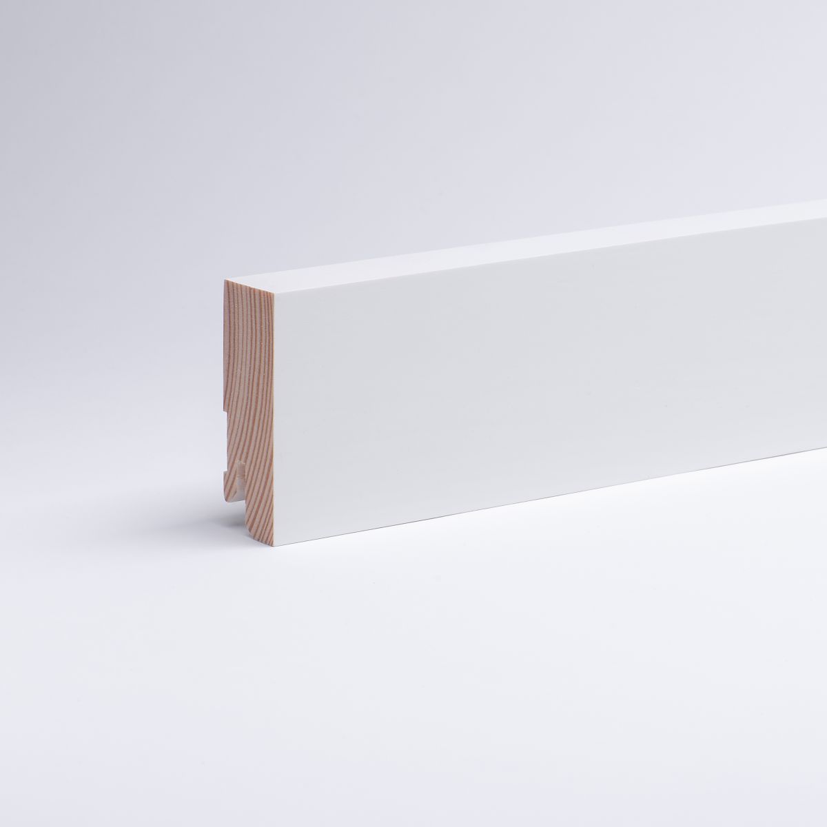 Massivholz Sockelleiste | weiß | Vierkant | RAL 9010 Massivholz Sockelleiste | weiß | Vierkant | RAL 9010