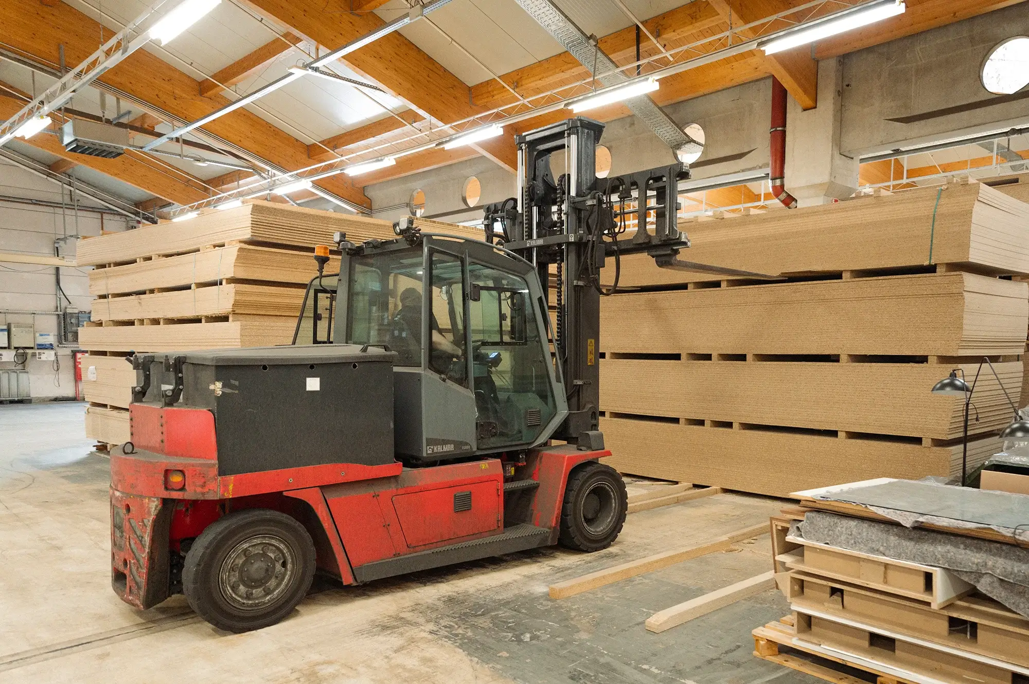 Sorgfältige Vorbehandlung für beste Holzqualität Sorgfältige Vorbehandlung für beste Holzqualität